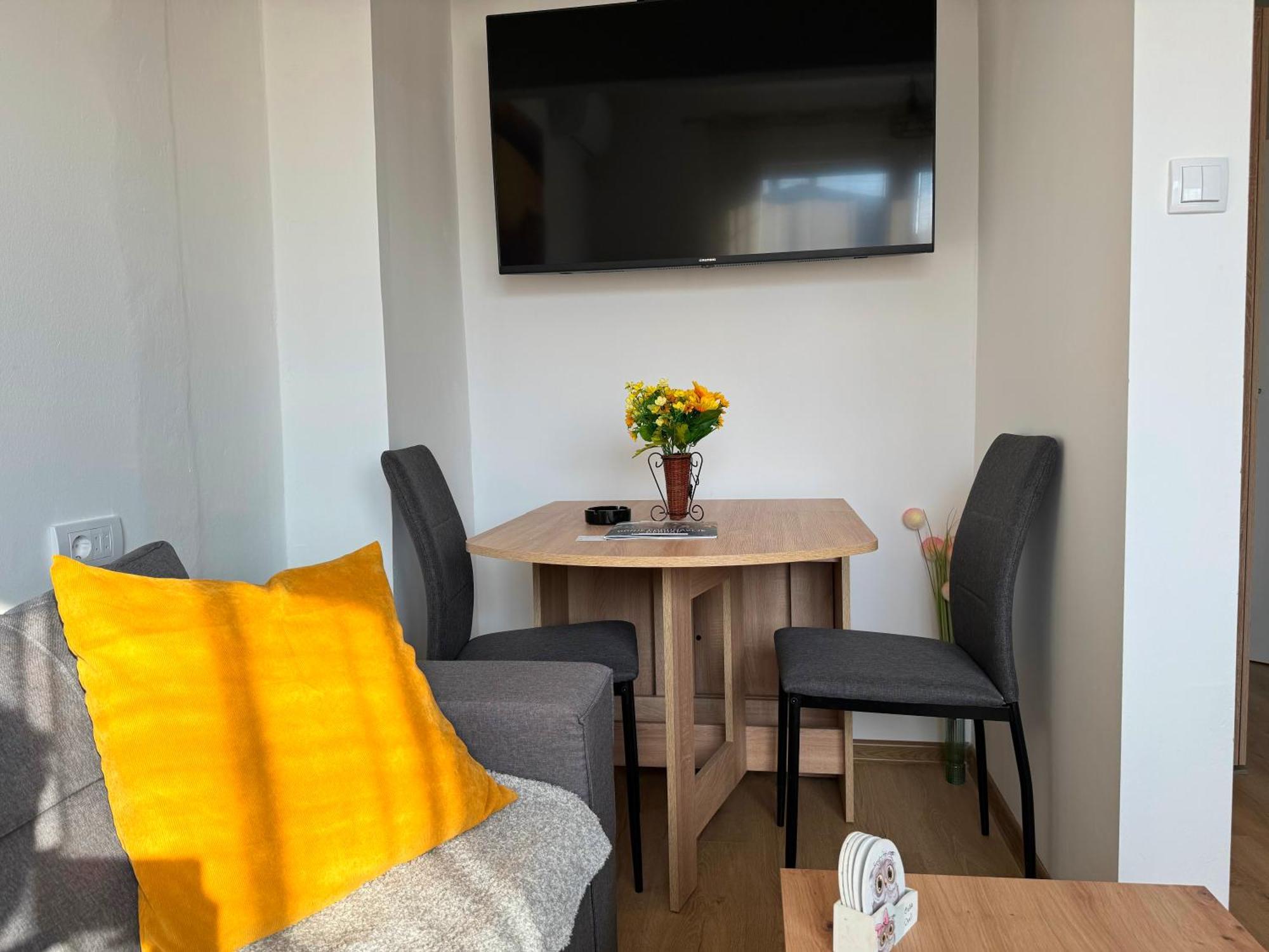 Vuk Apartman Donji Milanovac Luaran gambar