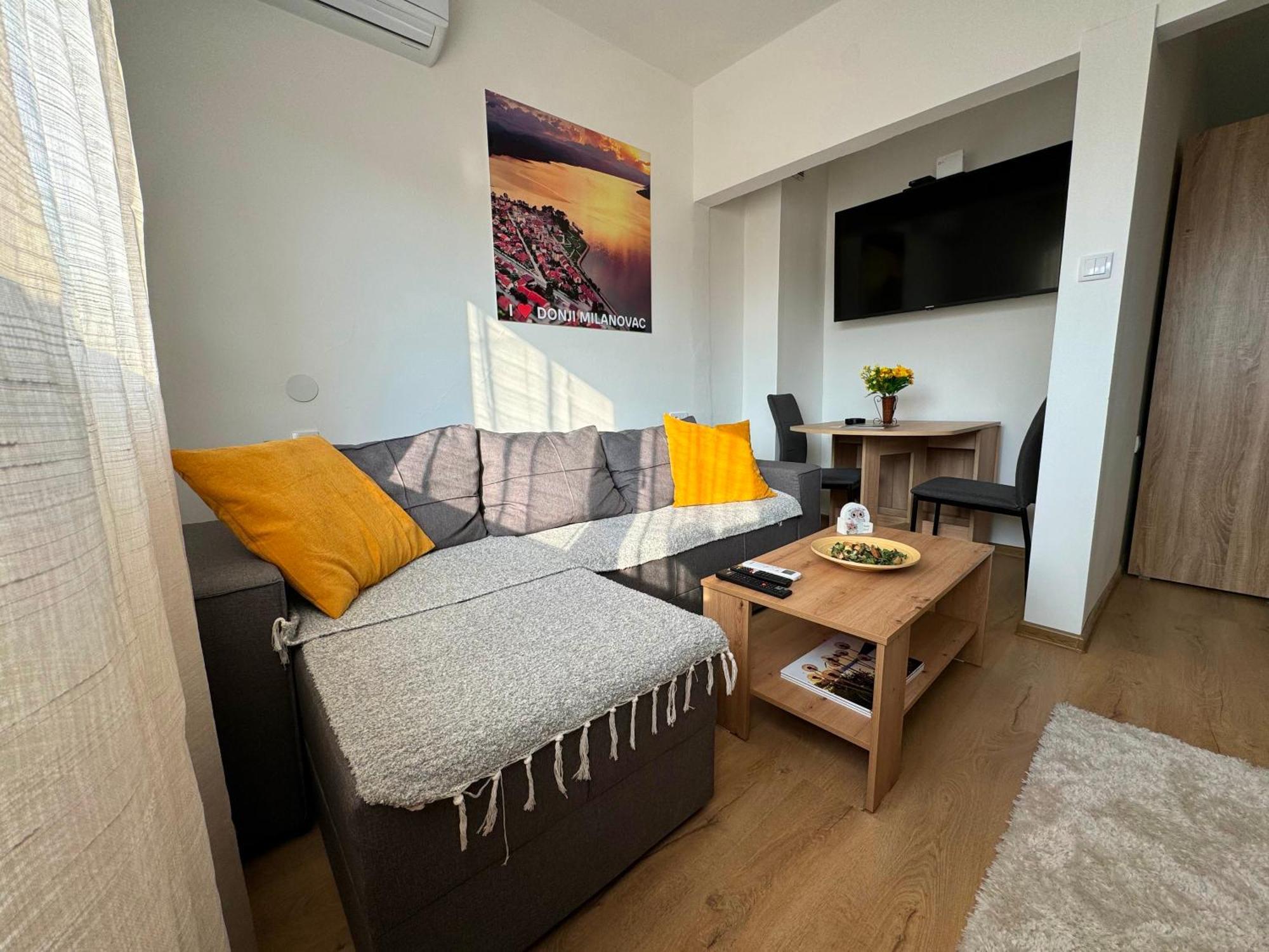 Vuk Apartman Donji Milanovac Luaran gambar